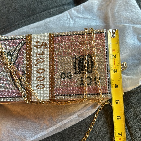 100 dollar purse - Picture 10 of 11